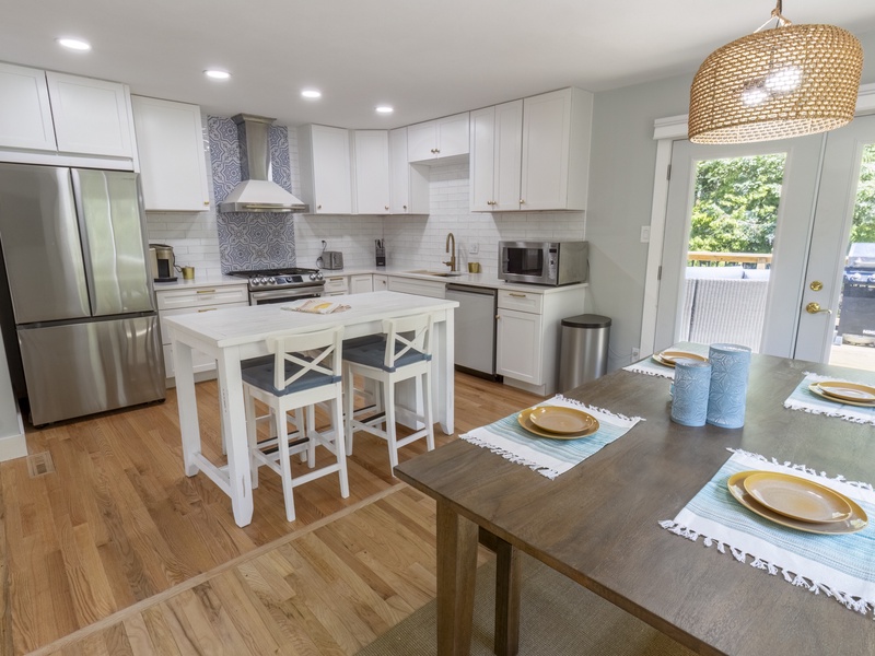 Main Level | Dining | Kitchen