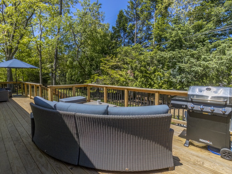 Back Deck | Living Area