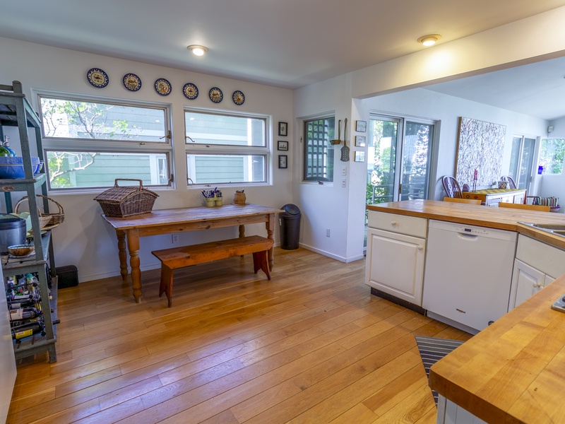 Main Level | Kitchen