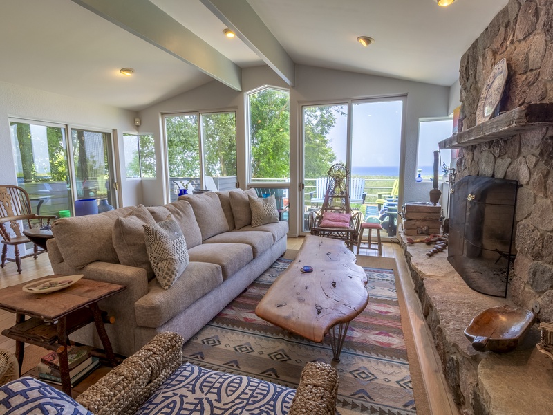 Main Level | Living Room