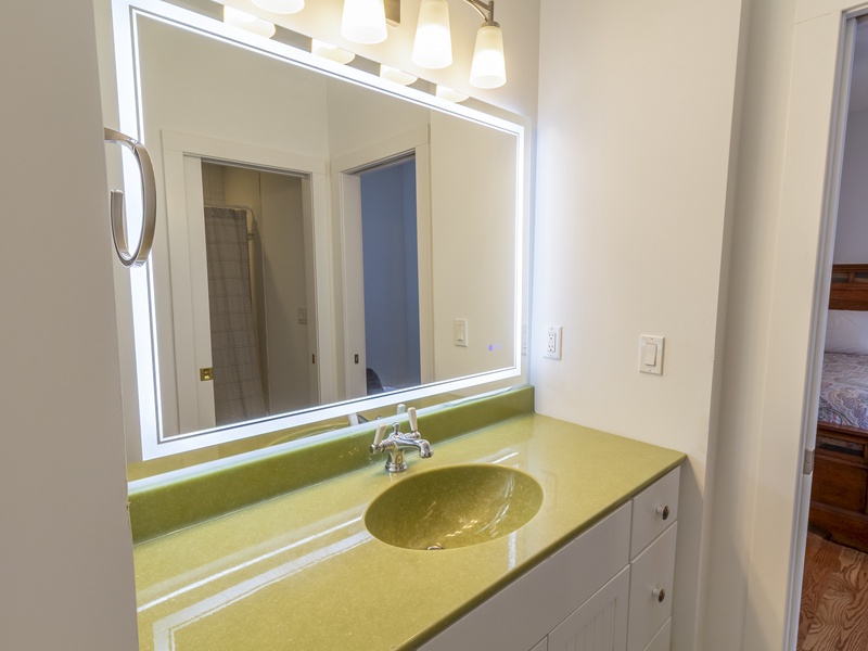 Second Level | Bedroom 4 and 5 | Jack and Jill Bath 