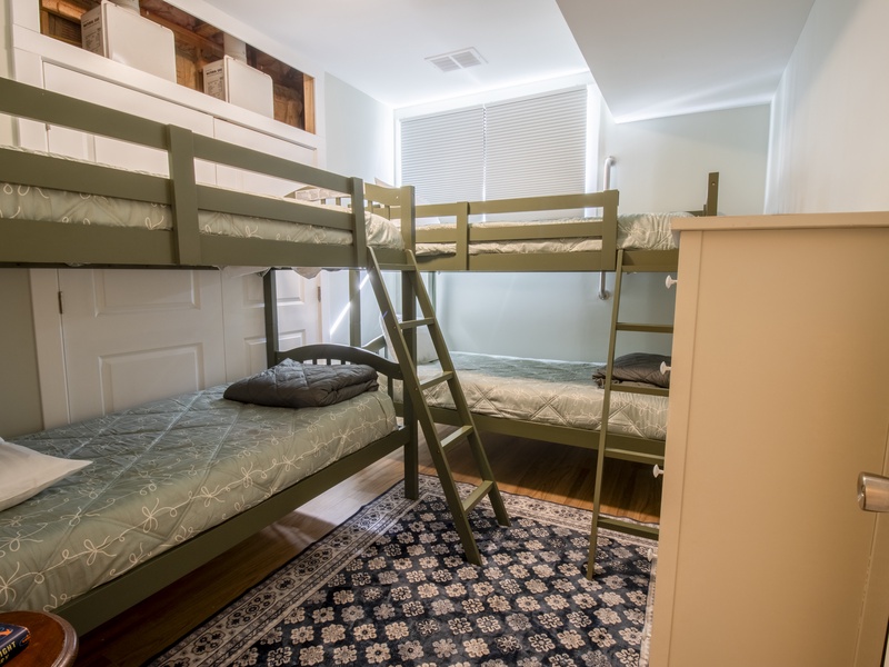 Basement | Bedroom 7 | 2 Twin Bunks