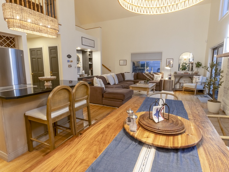 Main Level | Dining | Kitchen