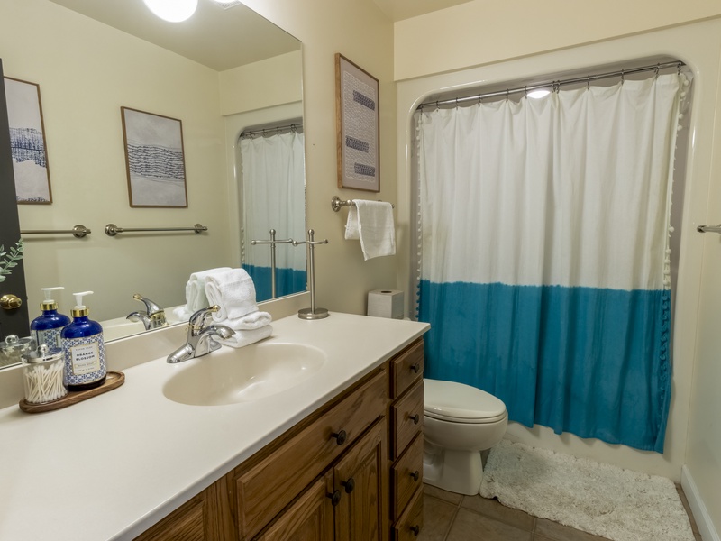 Main Level | Hall Full Bath