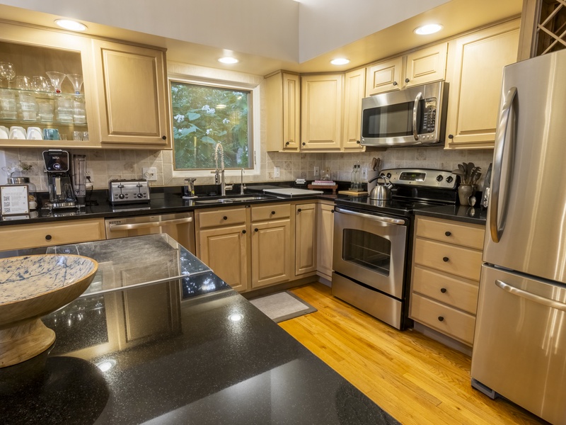 Main Level | Kitchen
