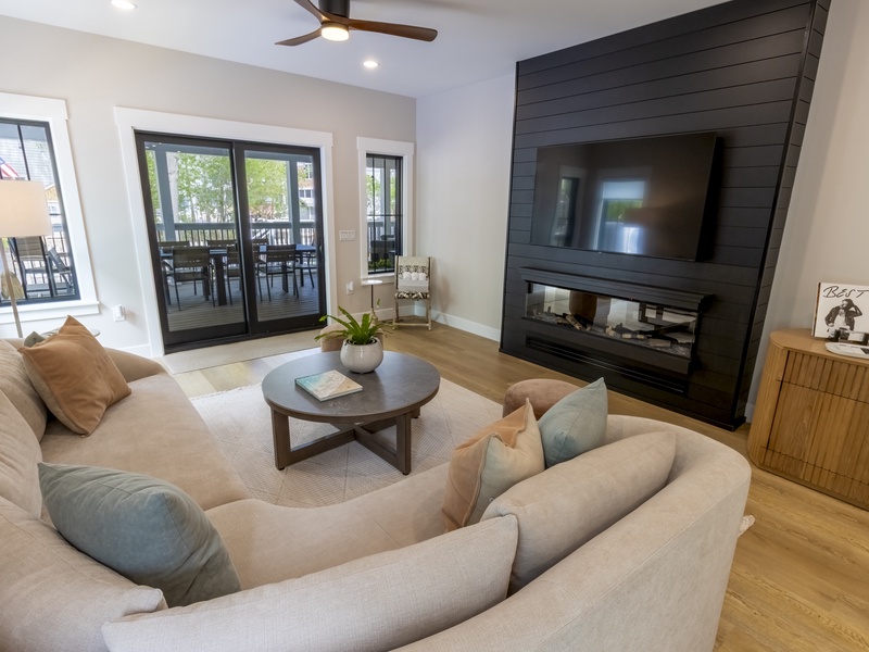 Main Level | Living Room