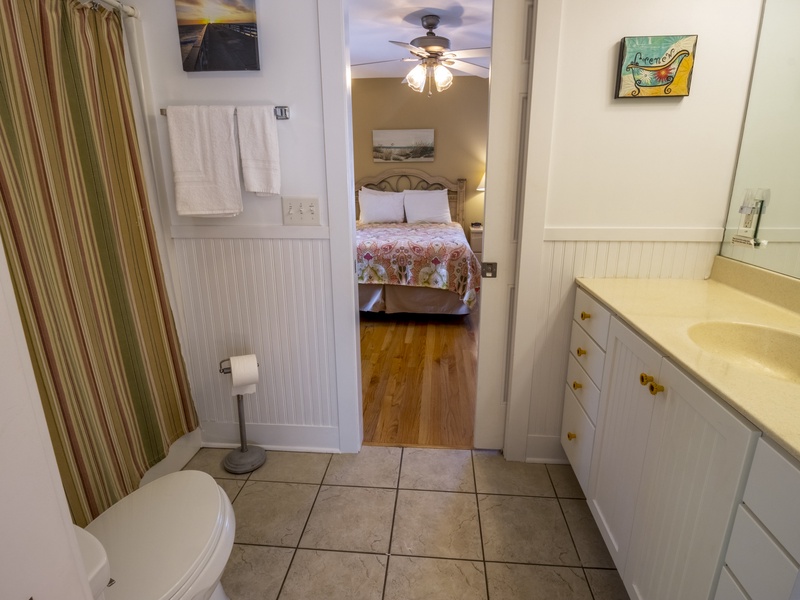 Second Level | Bedroom 4 | Queen | Attached Jack/Jill Bath