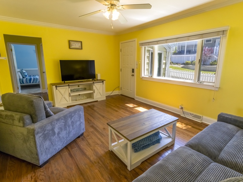 Main Level | Living Room