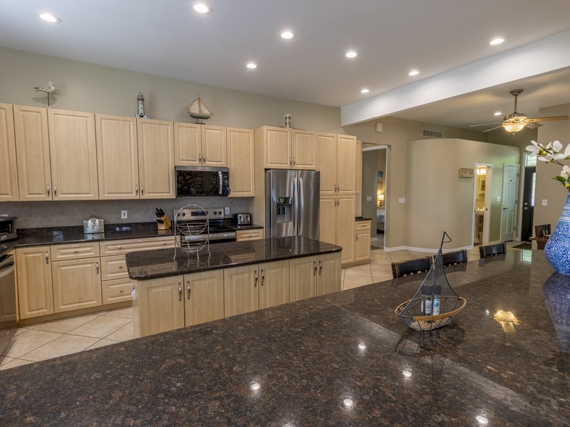 Main Level | Kitchen