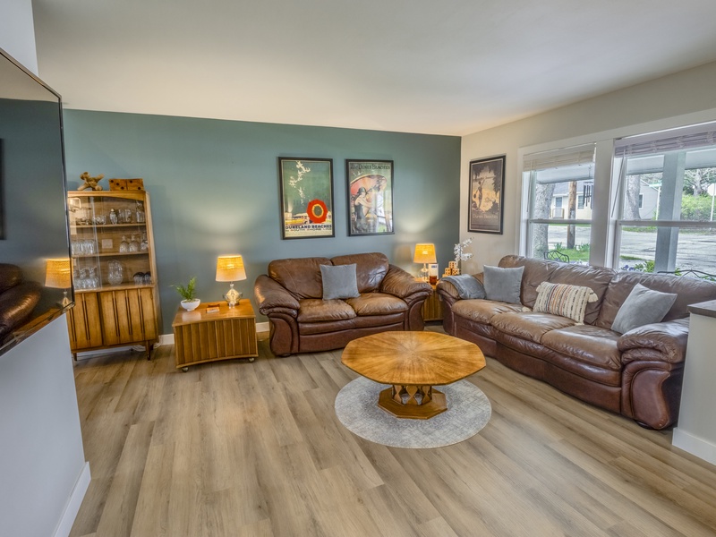 Main Level | Living Room