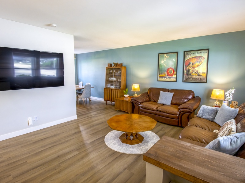 Main Level | Living Room
