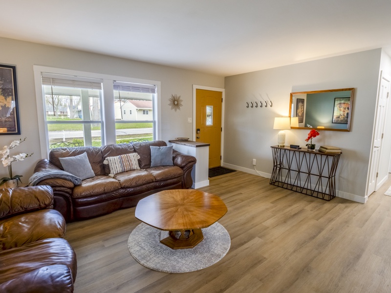 Main Level | Living Room
