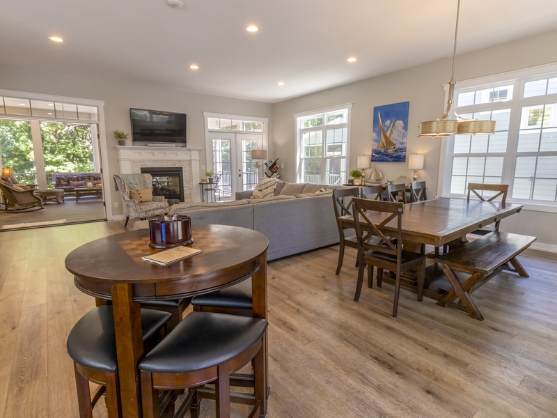 Main Level | Living Room | Dining 