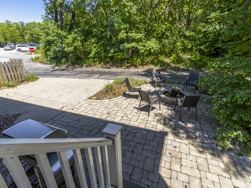 Back Patio | Fire Pit | Gas Grill