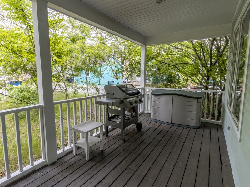Back Deck | Gas Grill