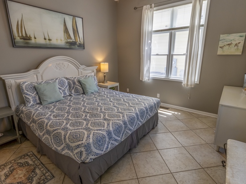 Main Level | Bedroom 2 | Queen