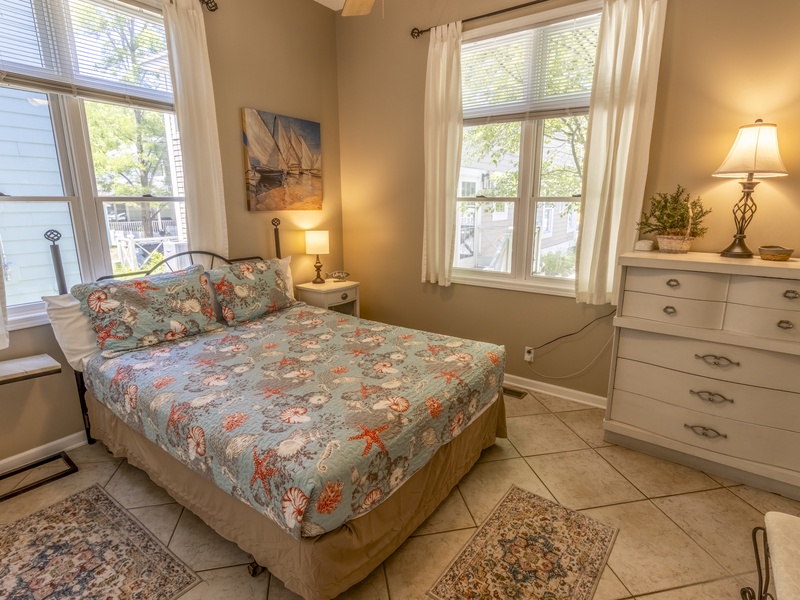 Main Level | Bedroom 1 | Queen