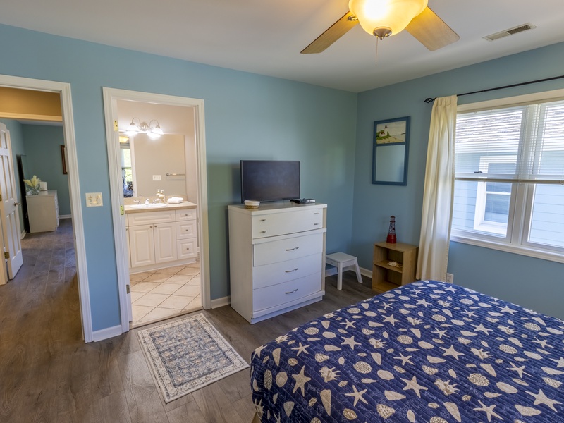 Second Level | Bedroom 4 | Queen | Attached Bath
