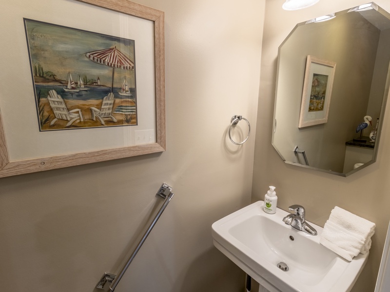 Main Level | Powder Room