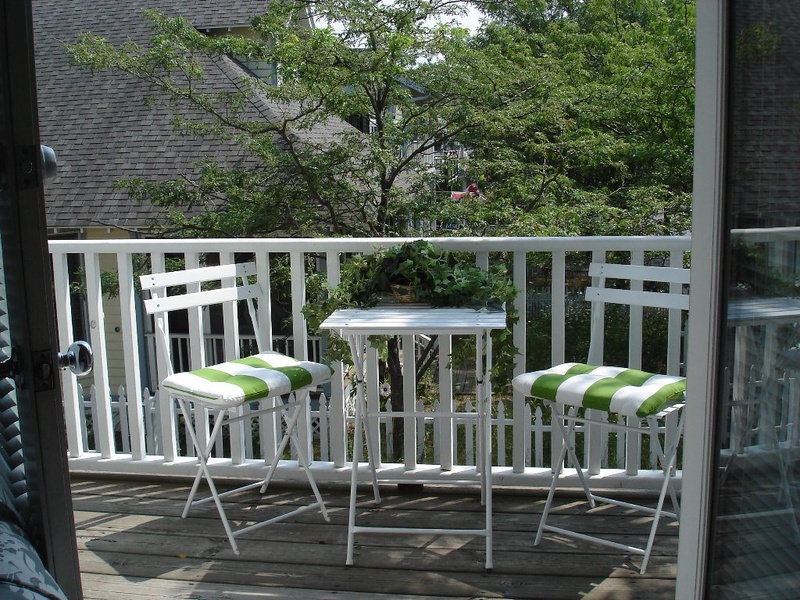 Outdoor Living | Guest House Deck