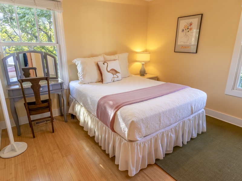 Second Level | Bedroom 5 | Queen 