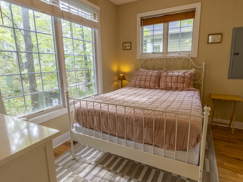 Main Level | Bedroom 1 | Queen | Attached Bath