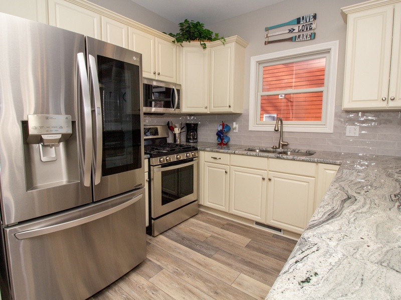 Main Level | Kitchen