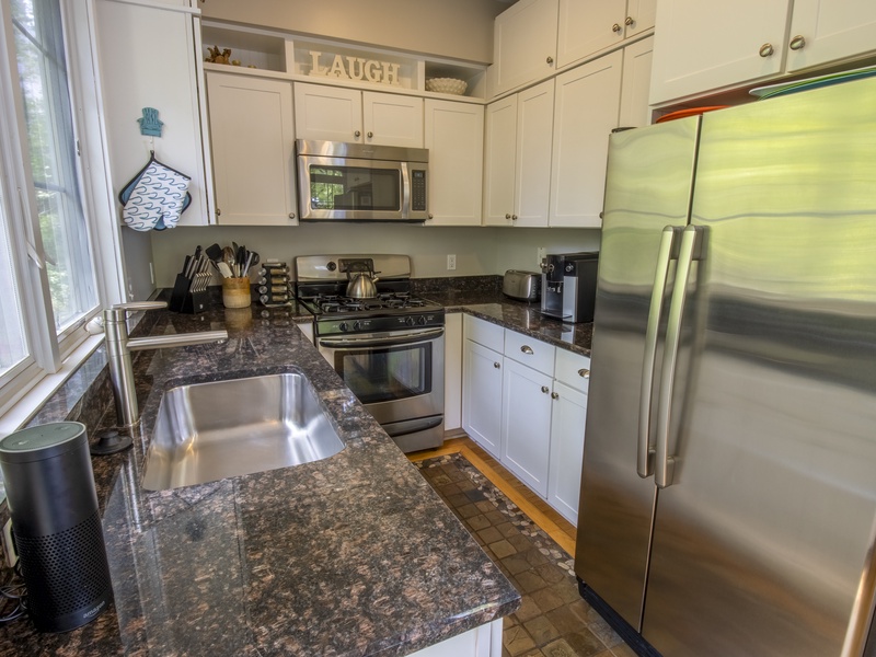 Main Level | Kitchen