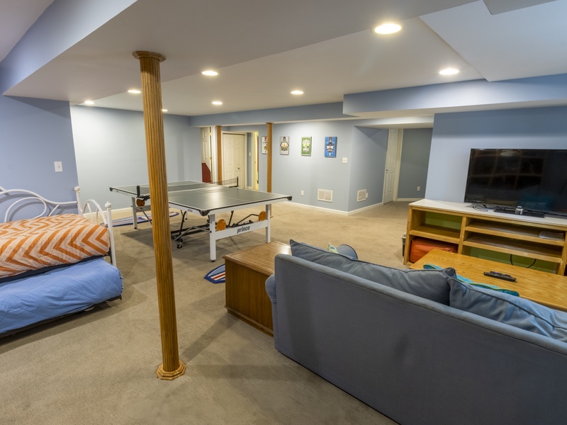 Basement | Rec Room | Twin Trundle