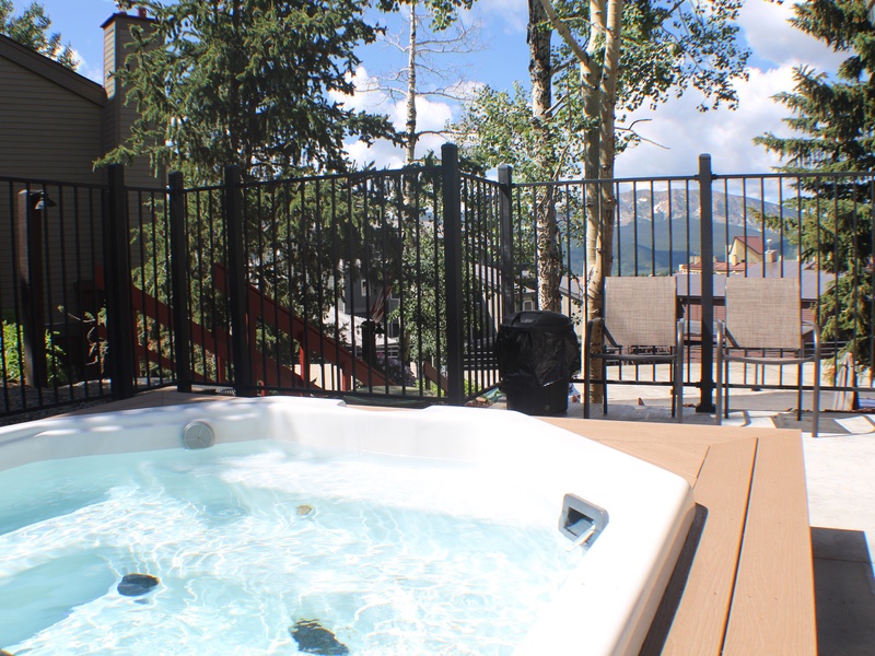 Buttes 510 Vacation Rental, Communal Hot Tub