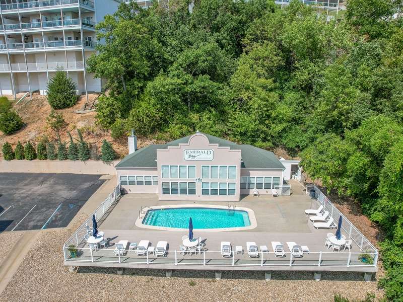 Lakeview pool
