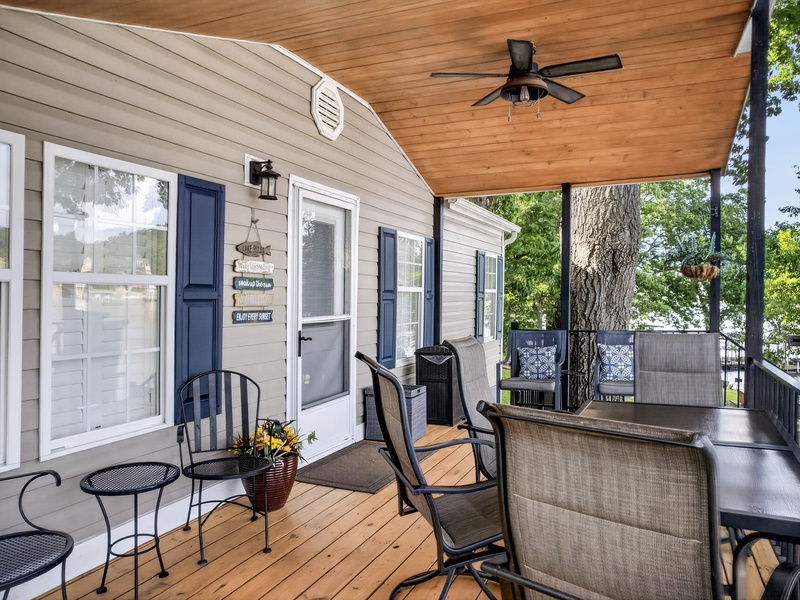BACK DECK