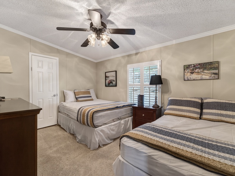 BEDROOM 3 - DOUBLE BED AND A QUEEN BED