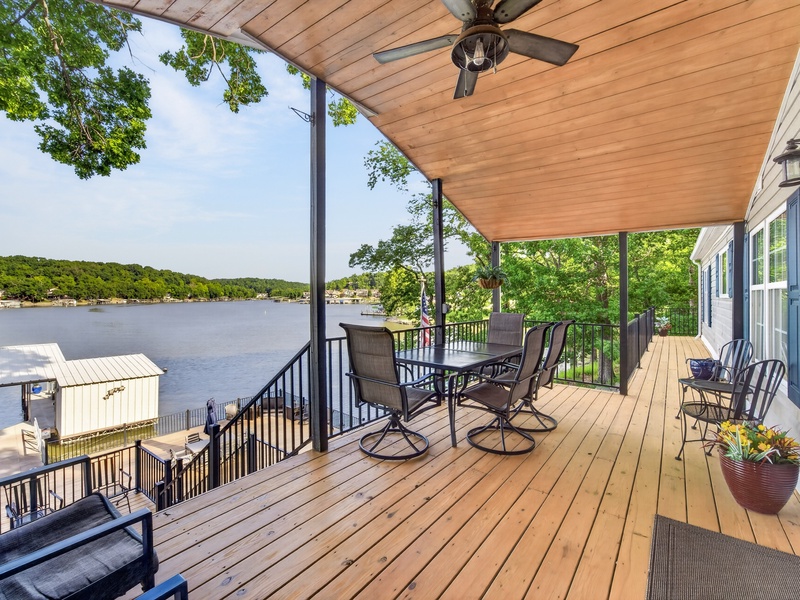 BACK DECK
