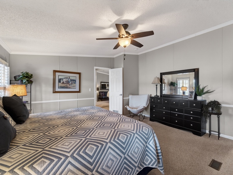 BEDROOM 1 - KING BED