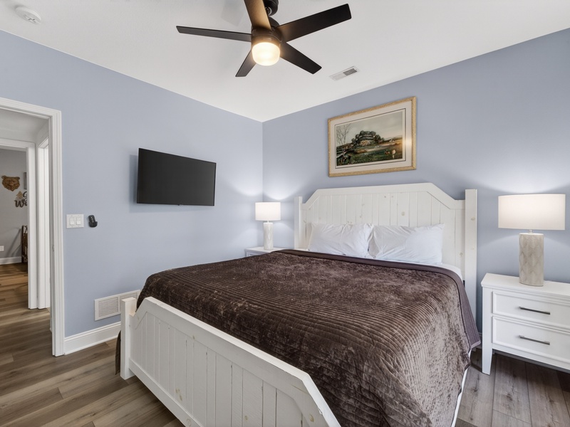 BEDROOM 4 - QUEEN BED ON LOWER LEVEL