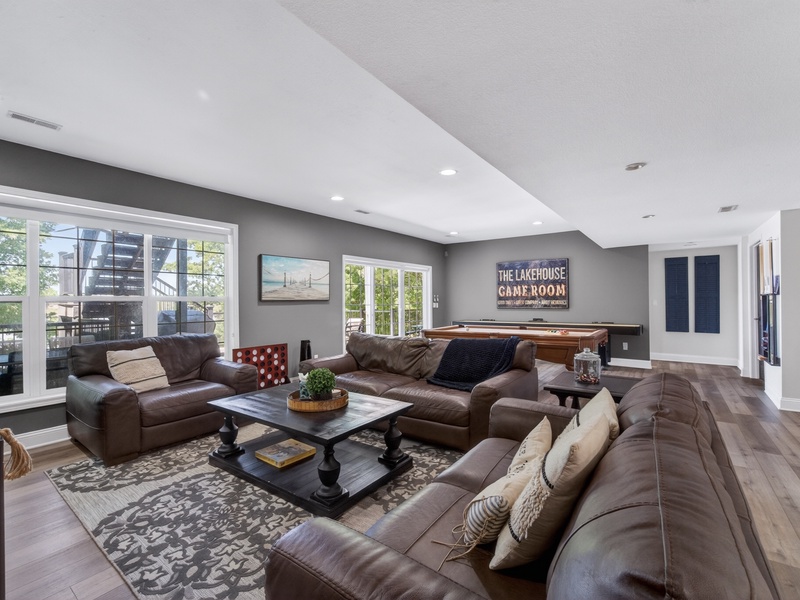 LOWER LEVEL LIVING/GAMING AREA