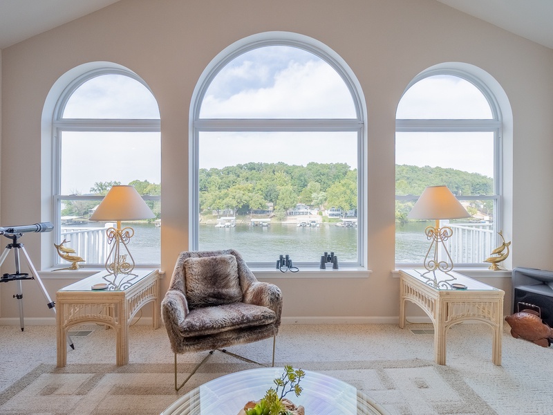 LIVING ROOM VIEW OF LAKE