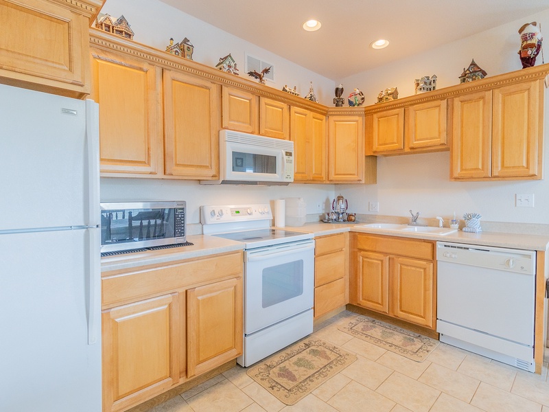 LOWER LEVEL KITCHEN