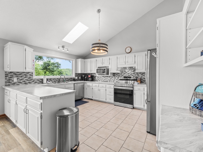 KITCHEN WITH LAKEVIEW