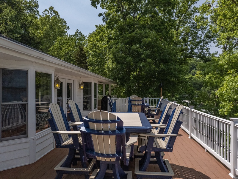 Lakeside deck main level