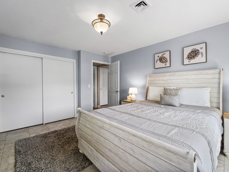 bedroom 3 - Queen bed on lower level