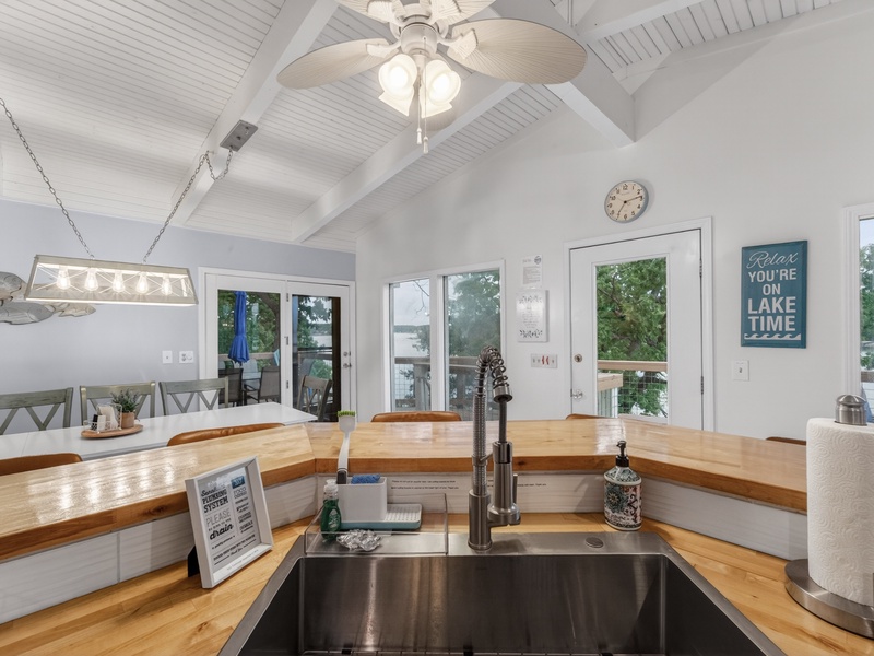 KITCHEN AND DINING AREA