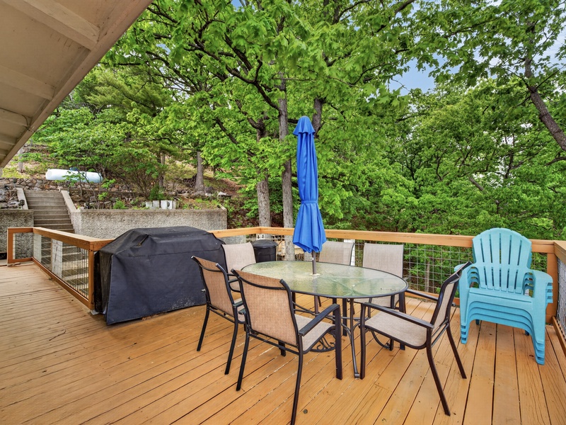 LAKESIDE DECK MAIN LEVEL
