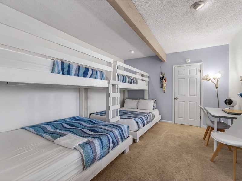 BEDROOM 4 - 2 TWIN OVER FULL BUNKS