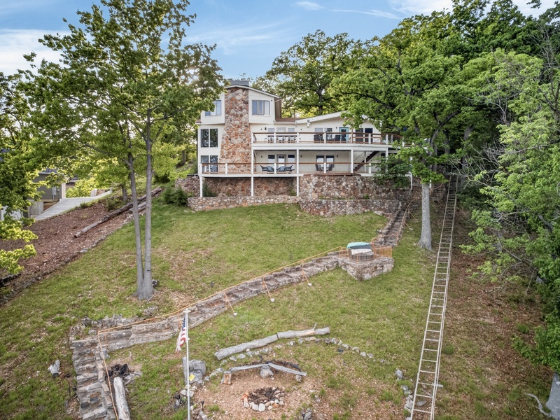 AERIAL VIEW OF THE LAKESIDE EXTERIOR