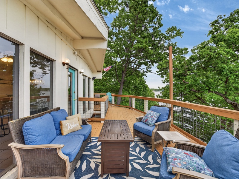 LAKESIDE DECK MAIN LEVEL