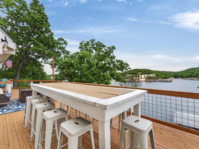 LAKESIDE DECK MAIN LEVEL