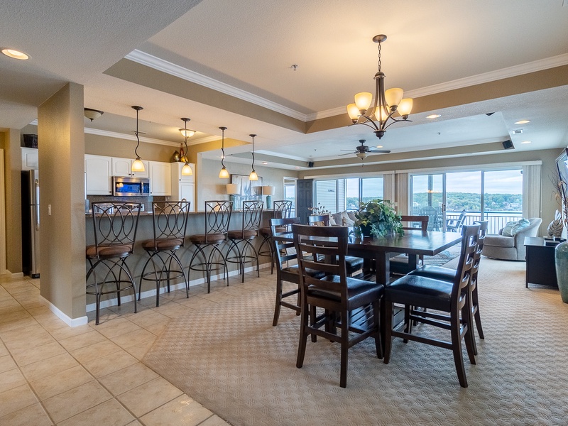 DINING AREA AND BREAKFAST BAR