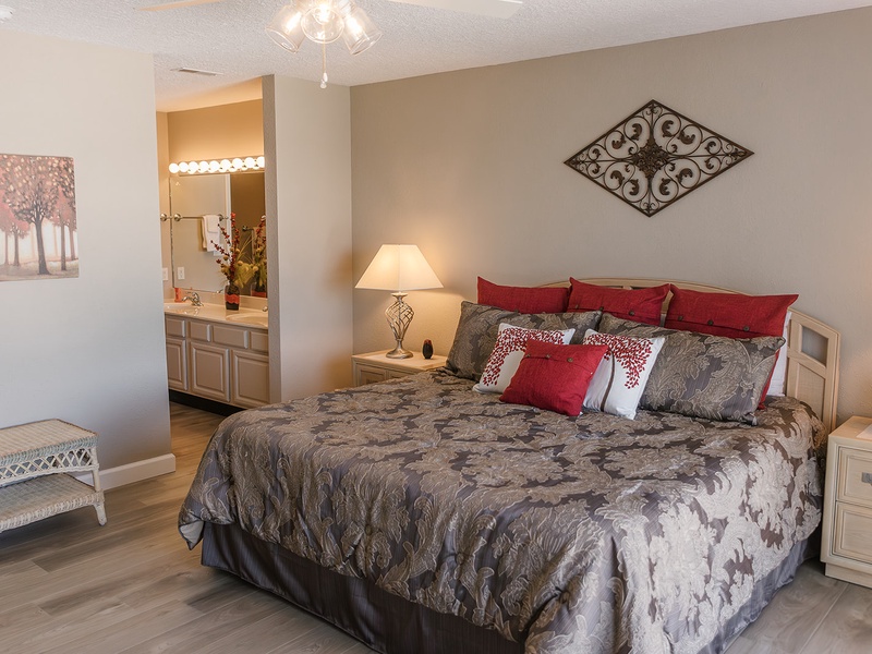 BEDROOM 1 - KING BED